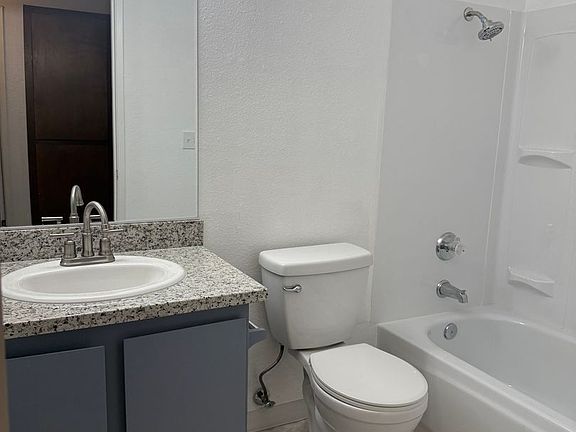 5th image of 5450 E Knoll Dr