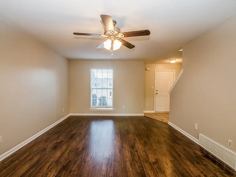 11625 Leewood Dr — Photo 2