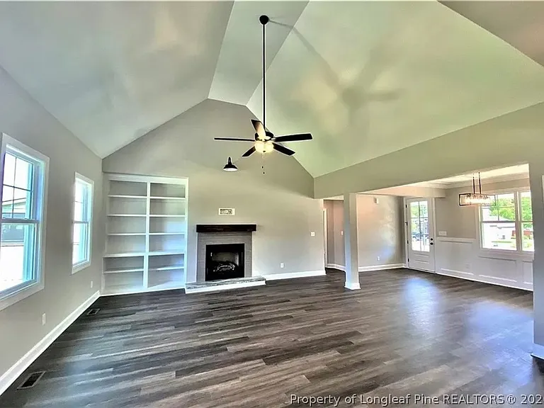 442 W Summerchase Dr — Photo 2