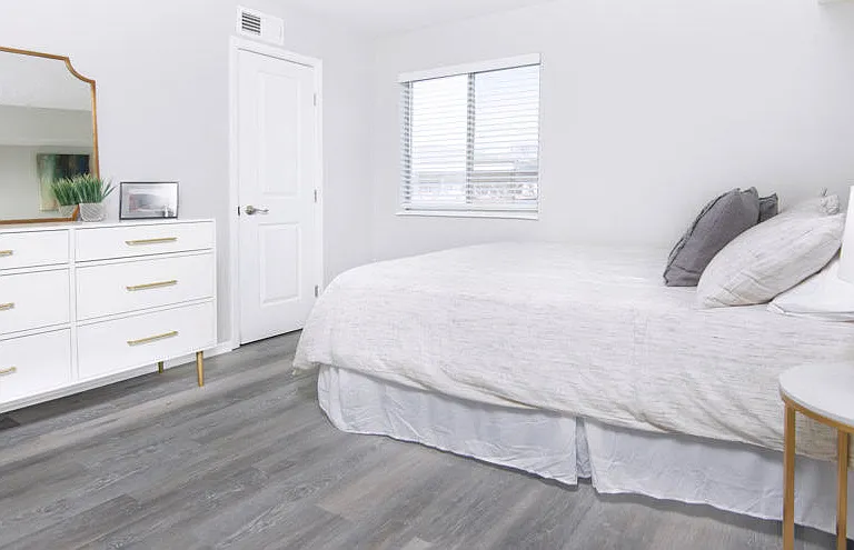 Retreat at Riverbend Apartment Homes — Photo 15