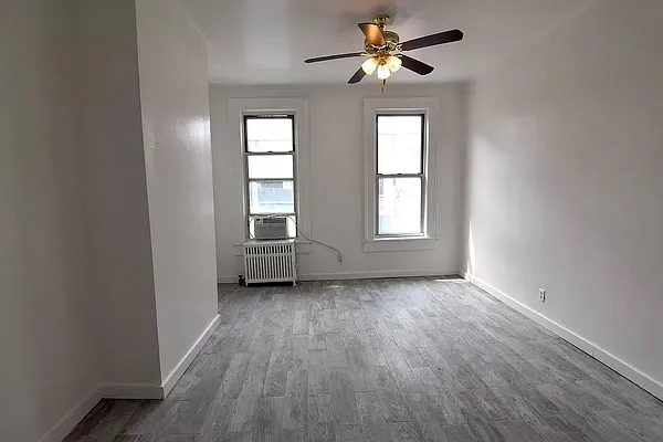 Rented by The Agency | media 15