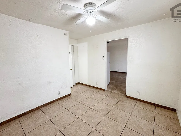 3601 W Melvin St — Photo 37