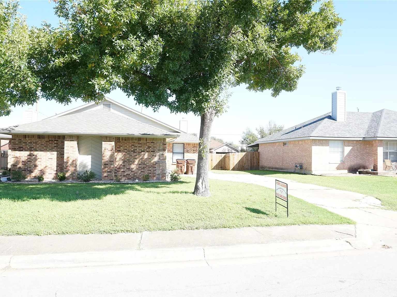 3 bed, 2.0 bath, 986 sqft, $1,625 — Photo 2