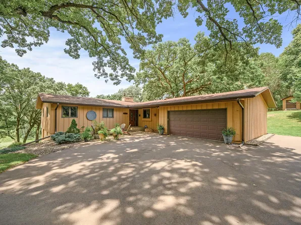 10081 Barnes Ave, Inver Grove Heights, MN 55077