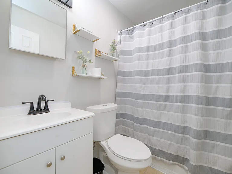 834 C Ave — Photo 7