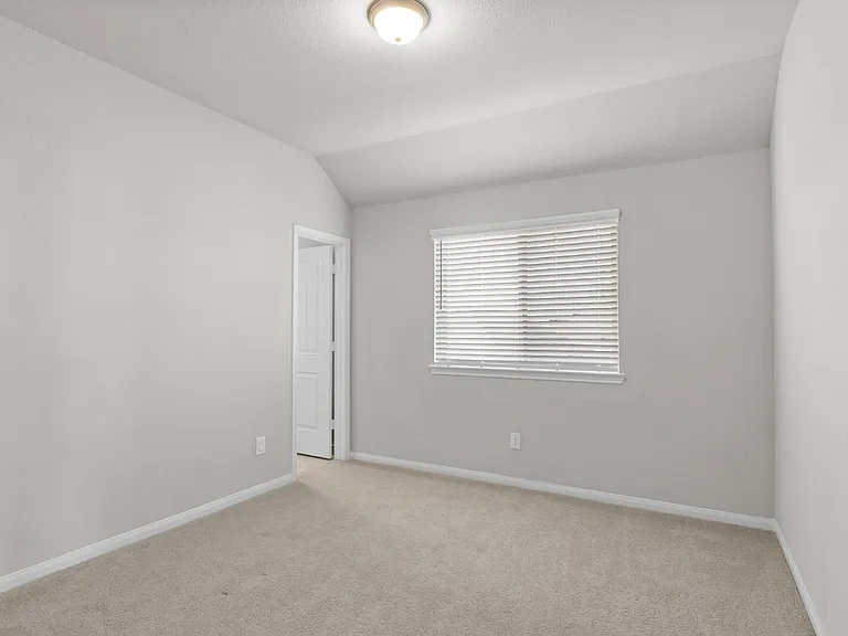 29650 Kynndal Shore Dr — Photo 35