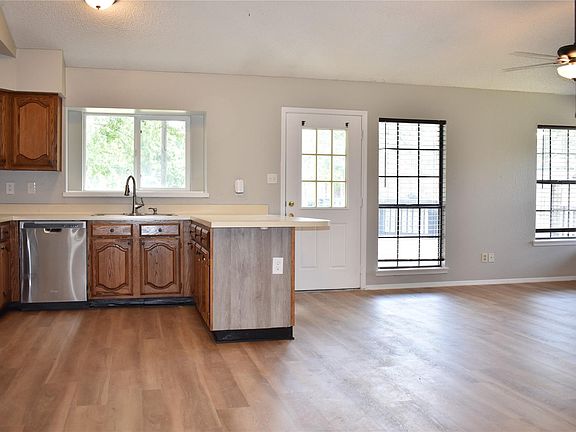 2nd image of 343 Ashley Dr