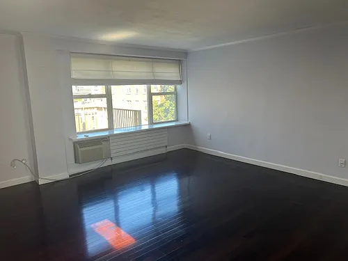 145 Pinckney St Photo 1