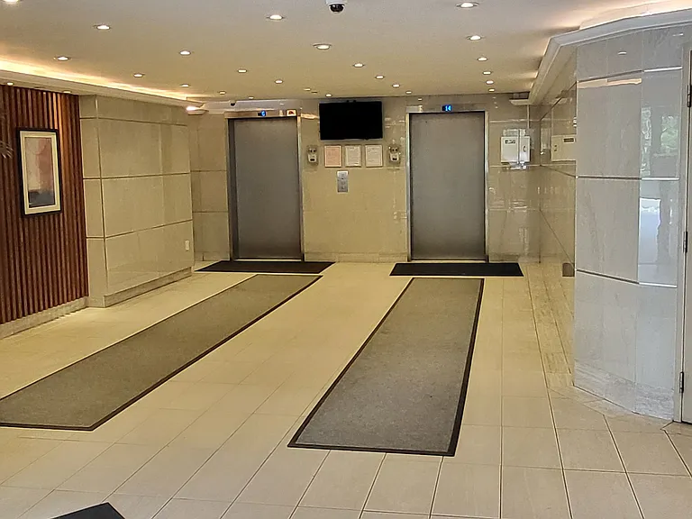 10 Stonehill Ct #107 — Photo 3