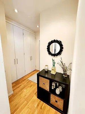 Rented by Oxford Property Group | media 9
