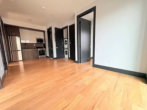 555 4th Ave #3B Photo 1