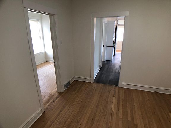 5th image of 2127 W Agatite Ave #1