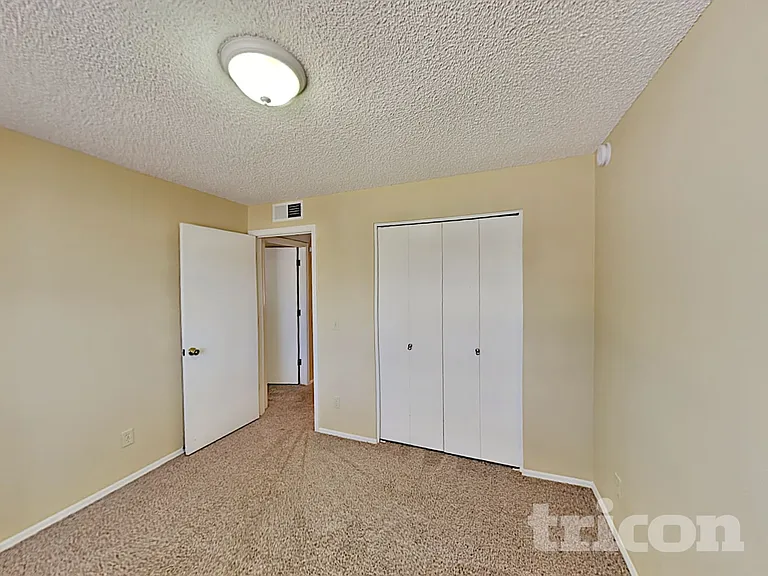 601 E Palomino Dr — Photo 11