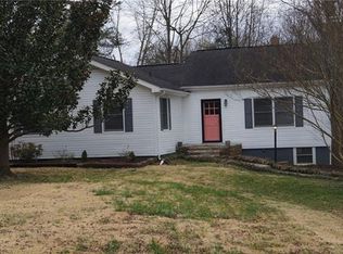 820 Parkwood Dr, Shelby, NC 28150
