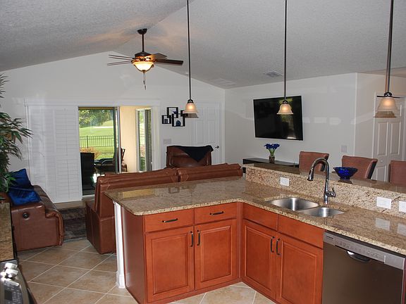 5th image of 30517 Island Club Dr