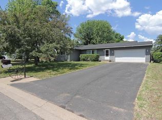 501 6th Ave SW, Isanti, MN 55040
