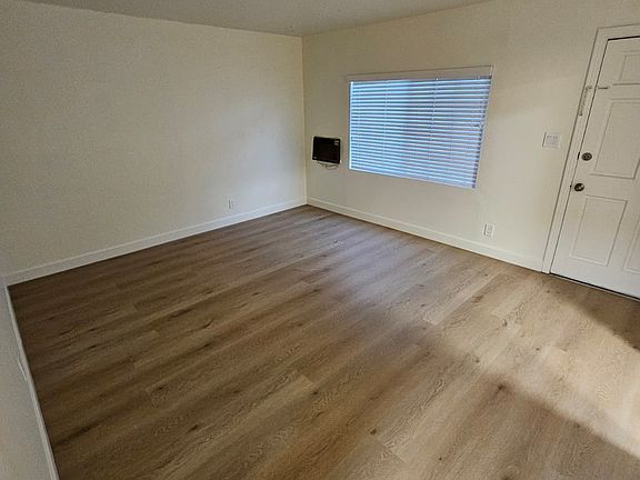 3rd image of 5221 Thurman Way