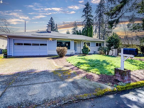 2nd image of 817 SE 100th Ave