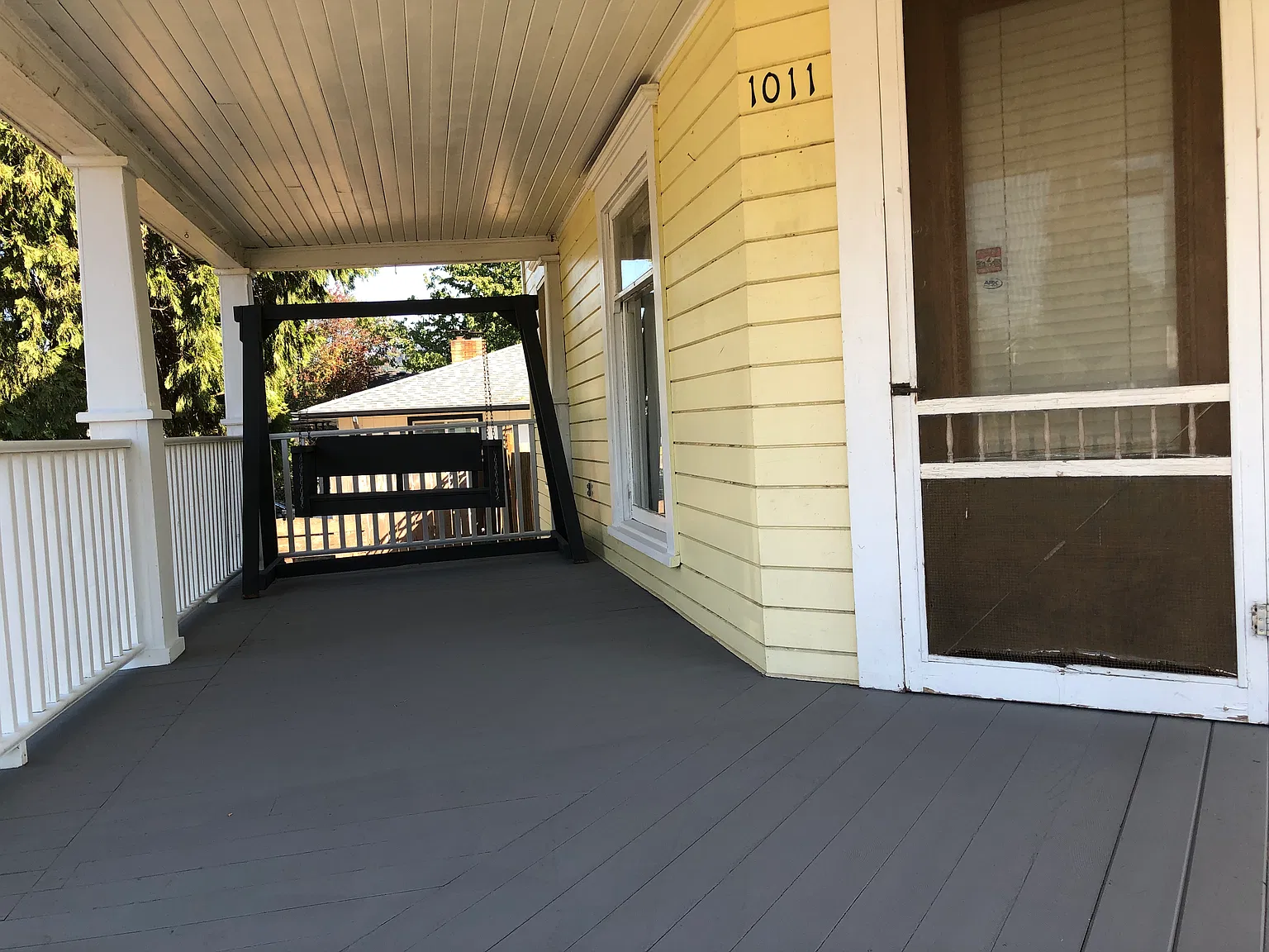 3 bed, 1160 sqft, $1,750 — Photo 2