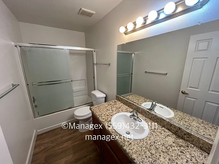 768 Spruce Ave #101 — Photo 11