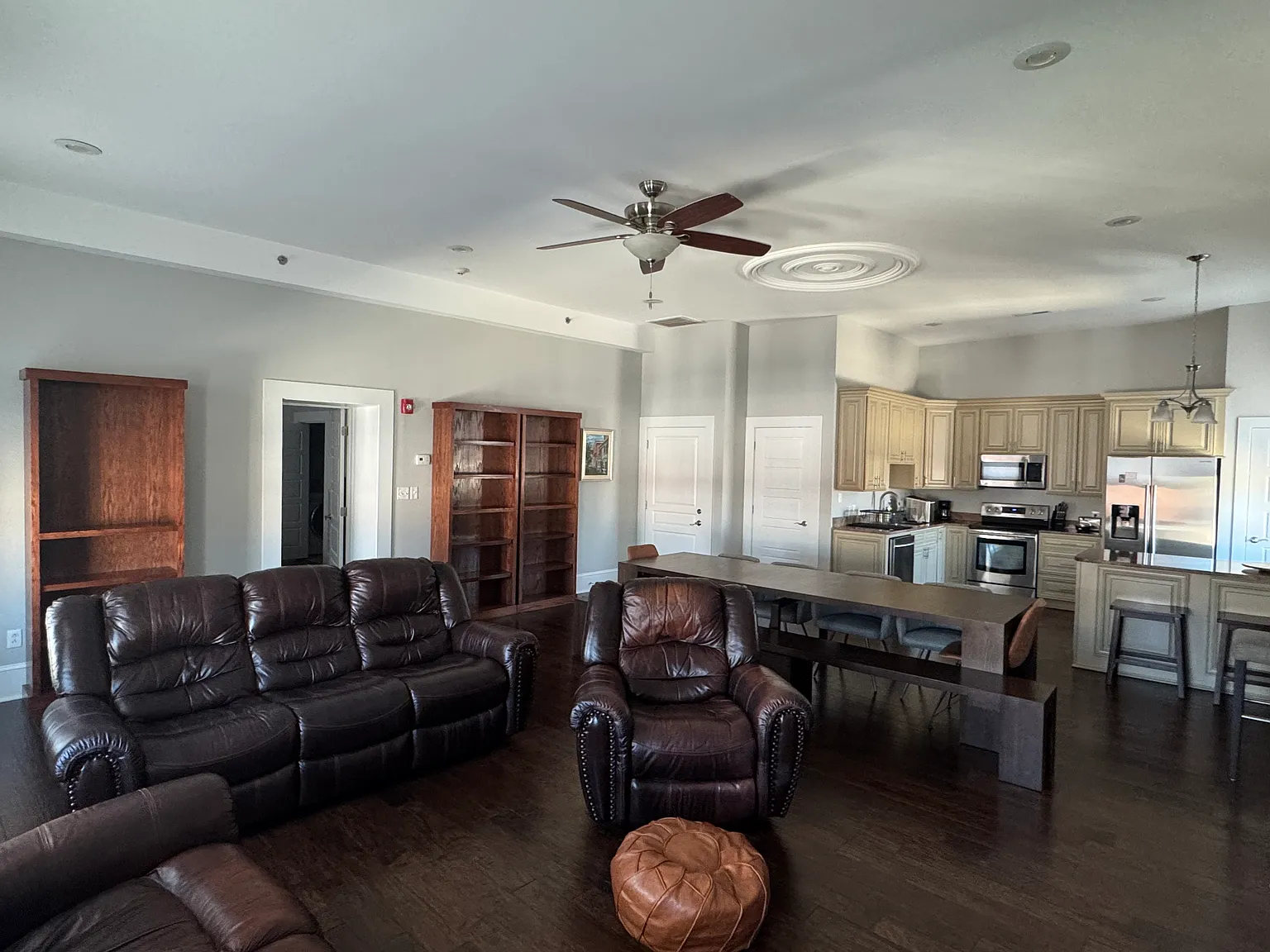 1 bed, 1100 sqft, $1,650 — Photo 4