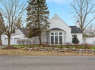 982 Goldenrod Dr, Aurora, OH 44202