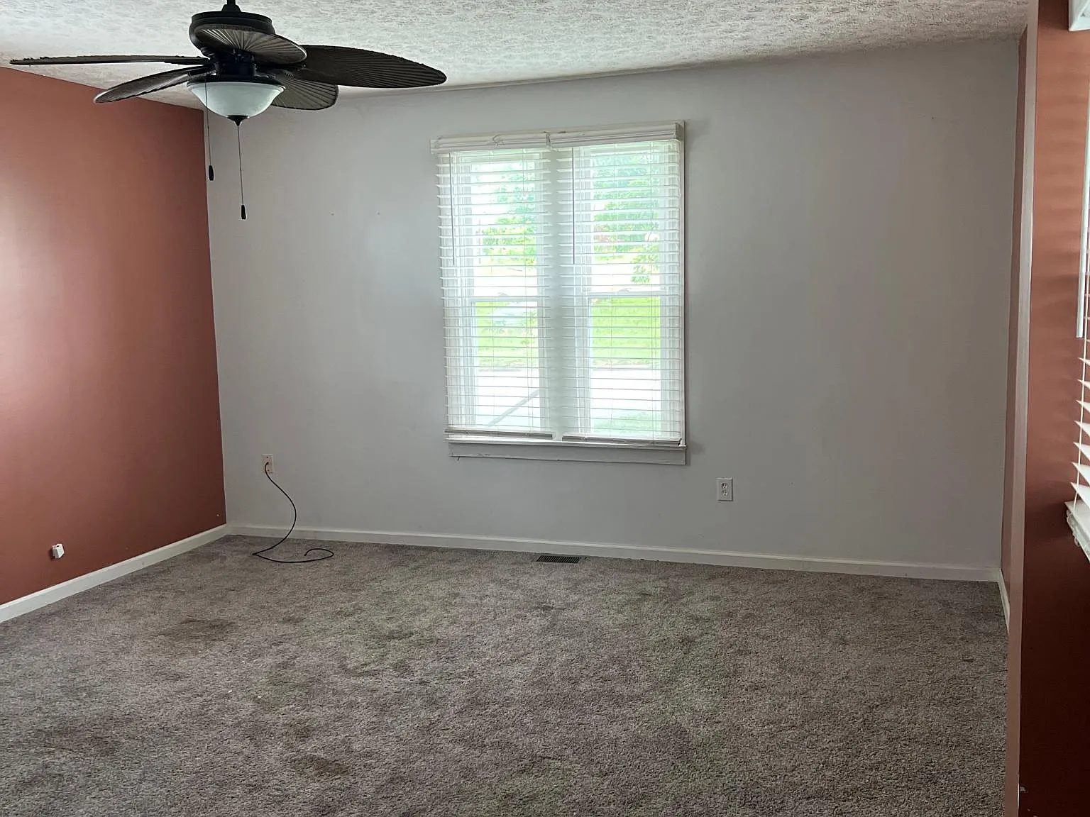 3 bed, 1.5 bath, 1161 sqft, $1,250 — Photo 2