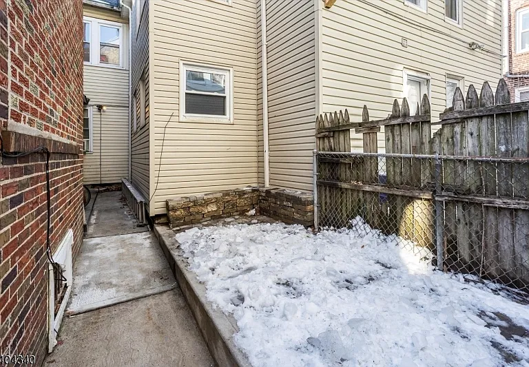 29 William St — Photo 18