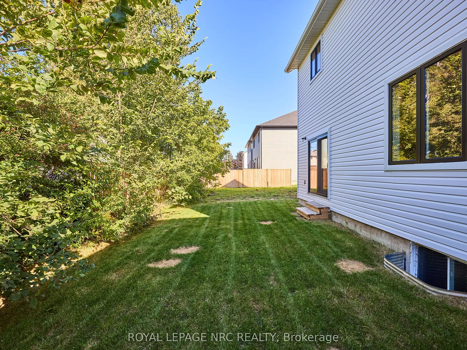 3 bed, $2,695 — Photo 4