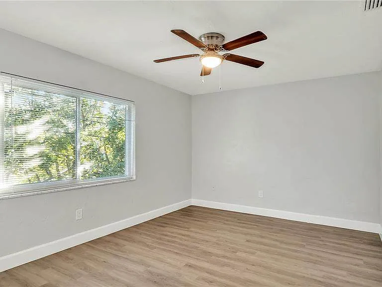 5900 22nd Ave N #6 — Photo 11
