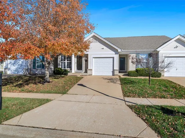 12173 McKelvey Place Dr, Bridgeton, MO 63044