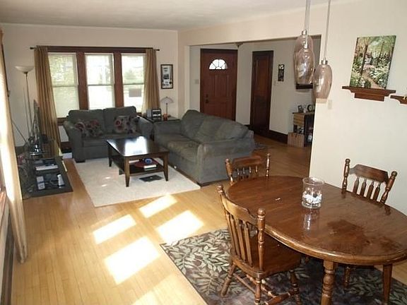 Living Room/Dining Room
