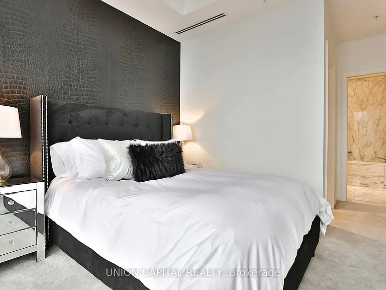 180 University Ave #5805 — Photo 20