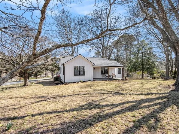 623 McPherson St, Bremen, GA 30110