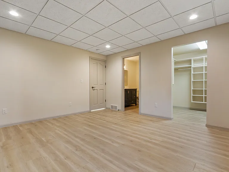 6 Lilac Ln — Photo 21