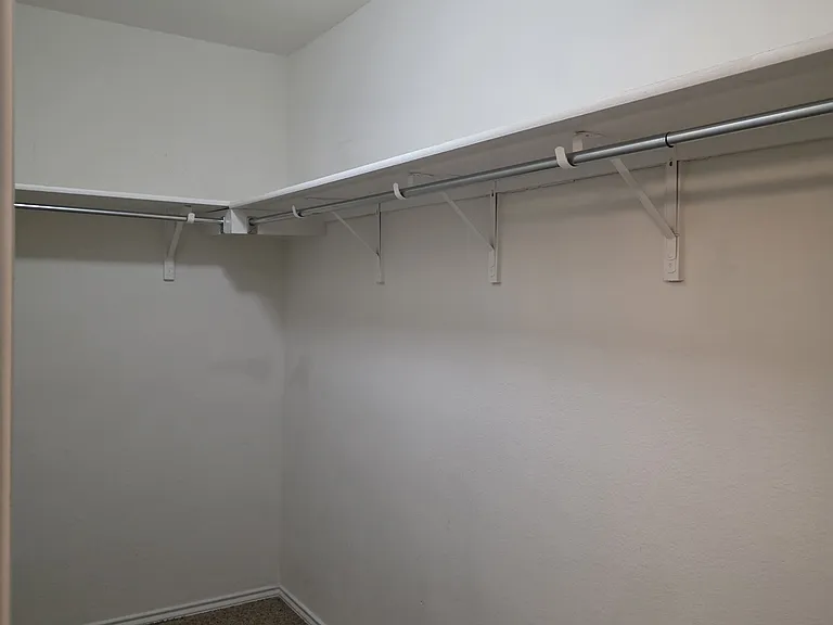 1119 Lonesome Oak Dr — Photo 18