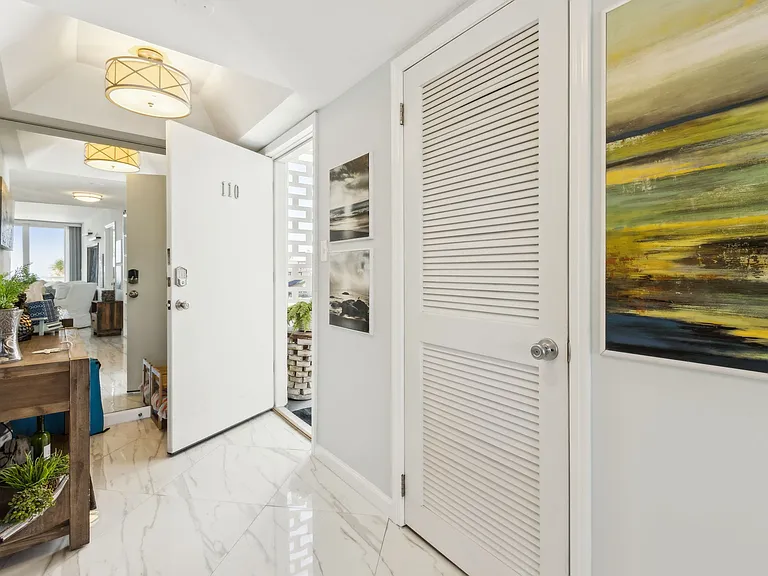 1601 Ocean Dr S #110 — Photo 31