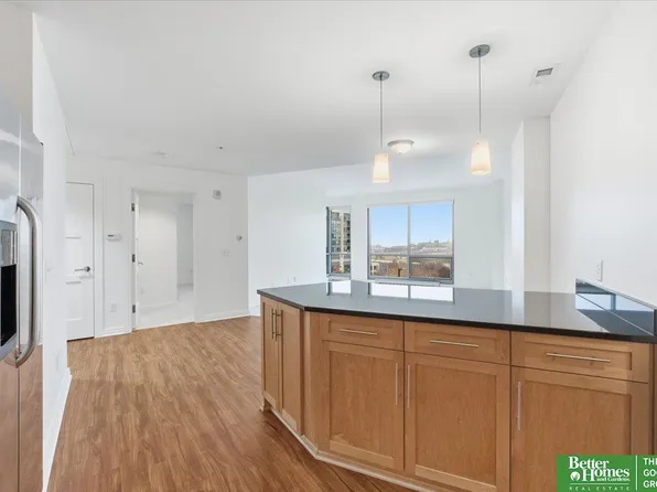 200 S 31st Ave APT 4402, Omaha, NE 68131