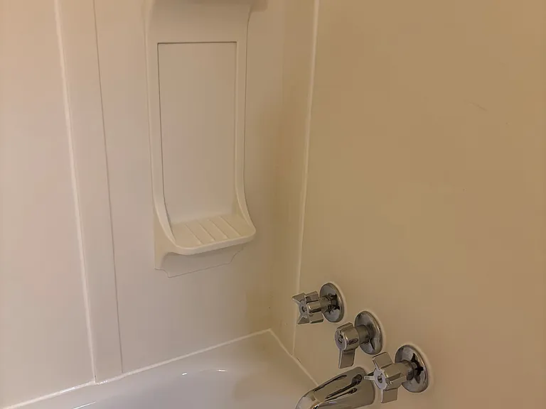 109 Georgetown Dr #B — Photo 4
