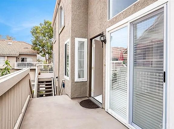 Enjoy the tranquility of a very quiet neighborhood in Lake Forest, close to local amenities. A beautiful, well-maintained community.