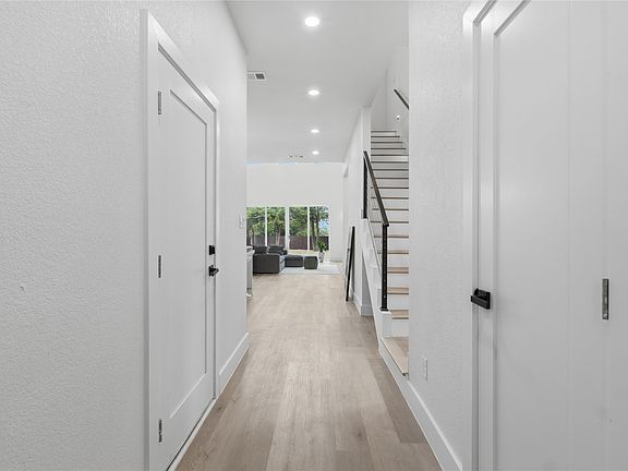 2nd image of 3905 Blue Ridge Blvd
