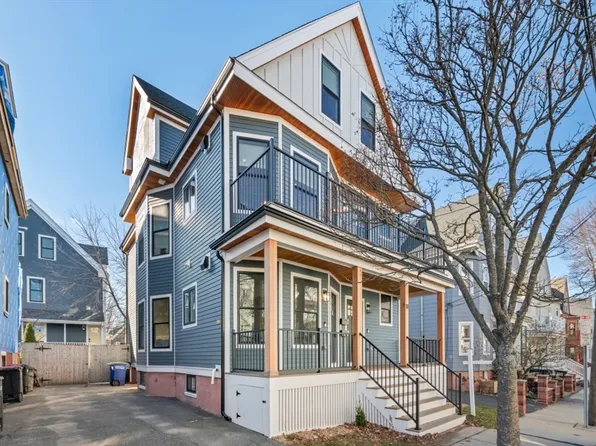 18 Windsor Rd #1, Somerville, MA 02144