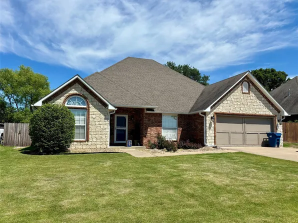 2102 Wisteria Ln, McAlester, OK 74501