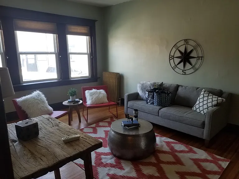 1421 N Gilpin St — Photo 2