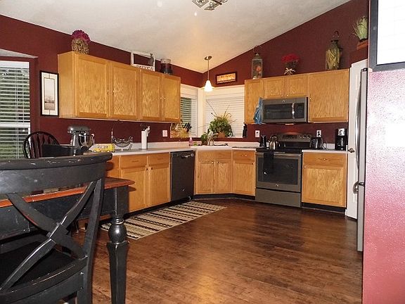 3rd image of 5127 W Wormwood Dr