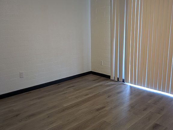 5th image of 1215 W Roger Rd #1241-10