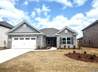127 Ranna Dr, Huntsville, AL 35811
