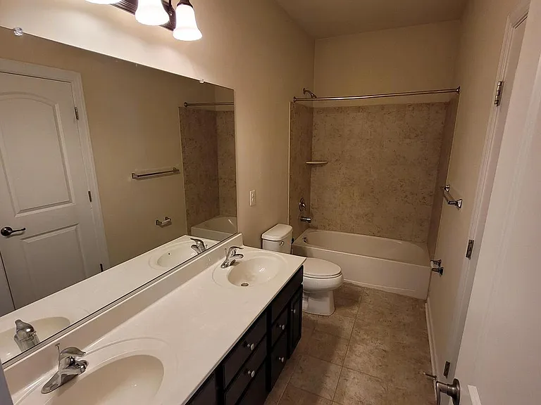 15406 Sir Edwards Dr — Photo 40