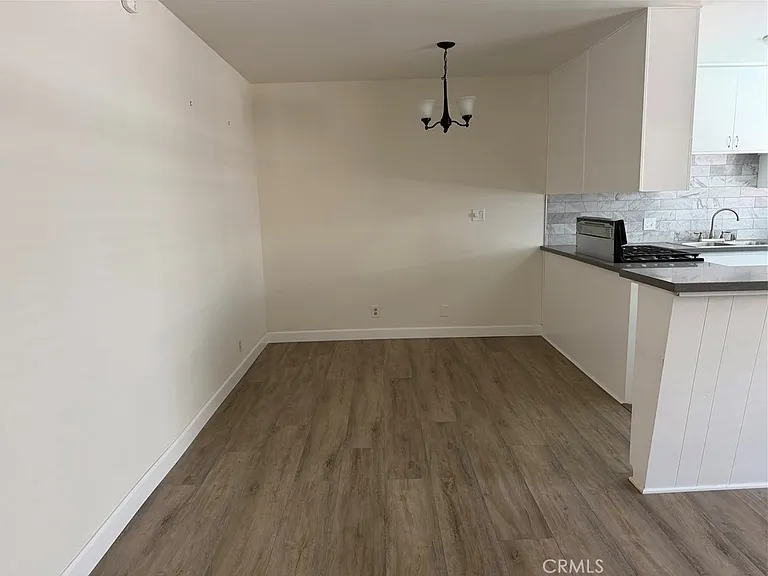 4358 Mammoth Ave #10 — Photo 6