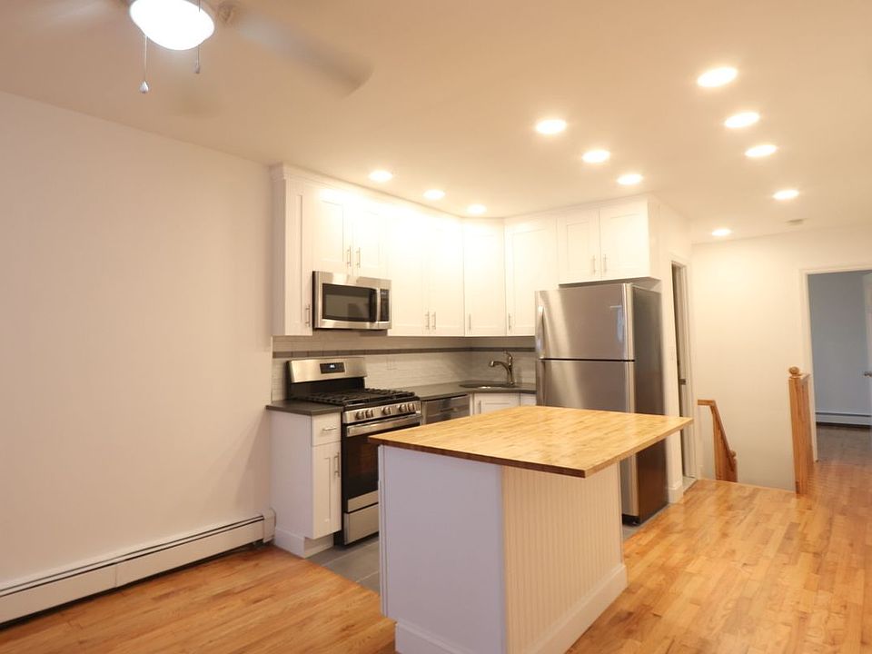 1st image of 152 Degraw St APT 1F
